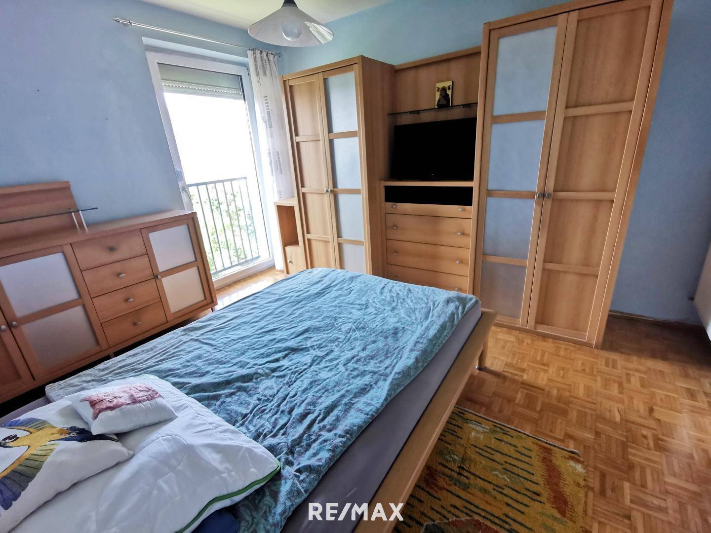 Schlafzimmer (2)