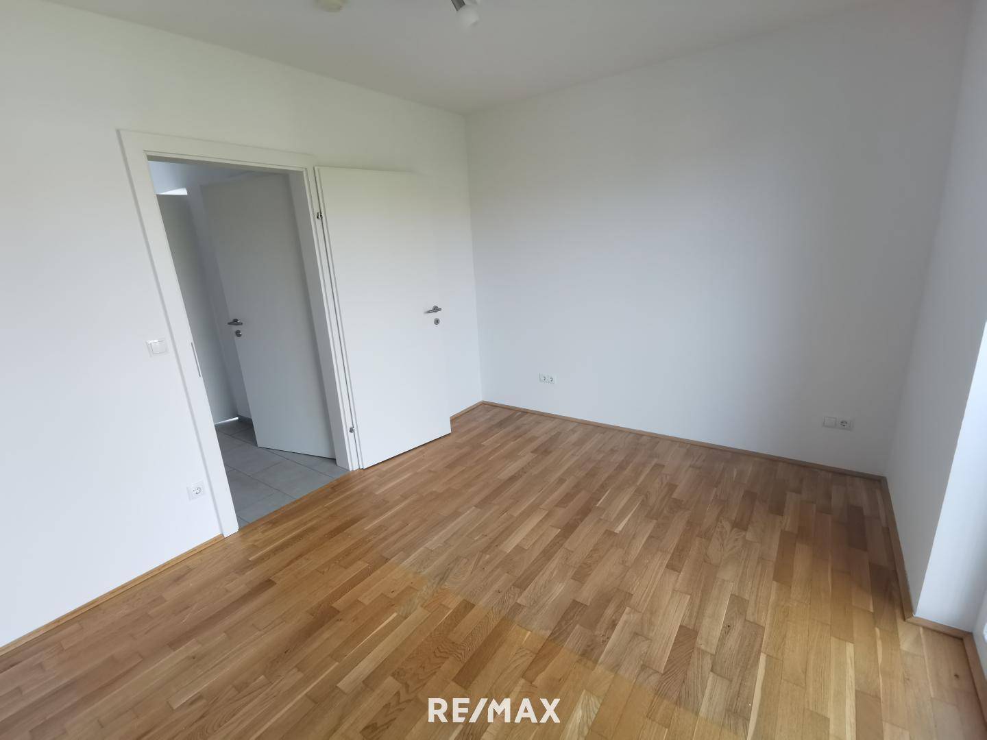 Schlafzimmer 2 II