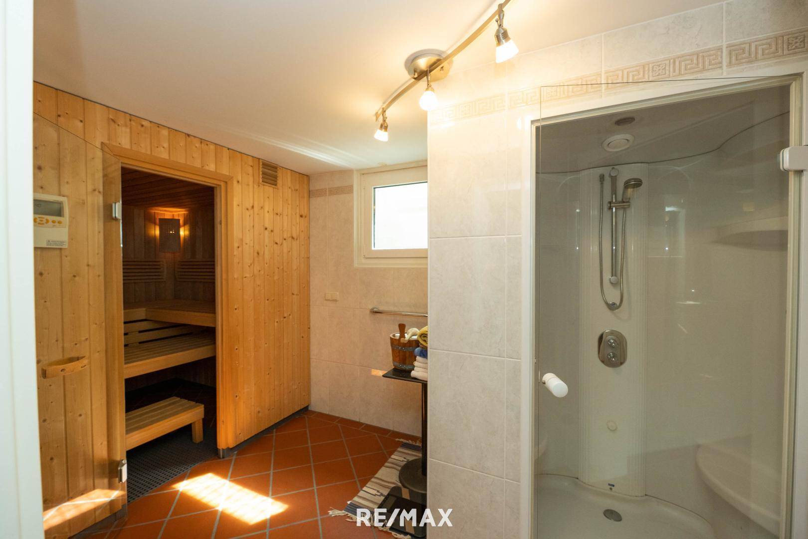 KG Sauna und Dusche