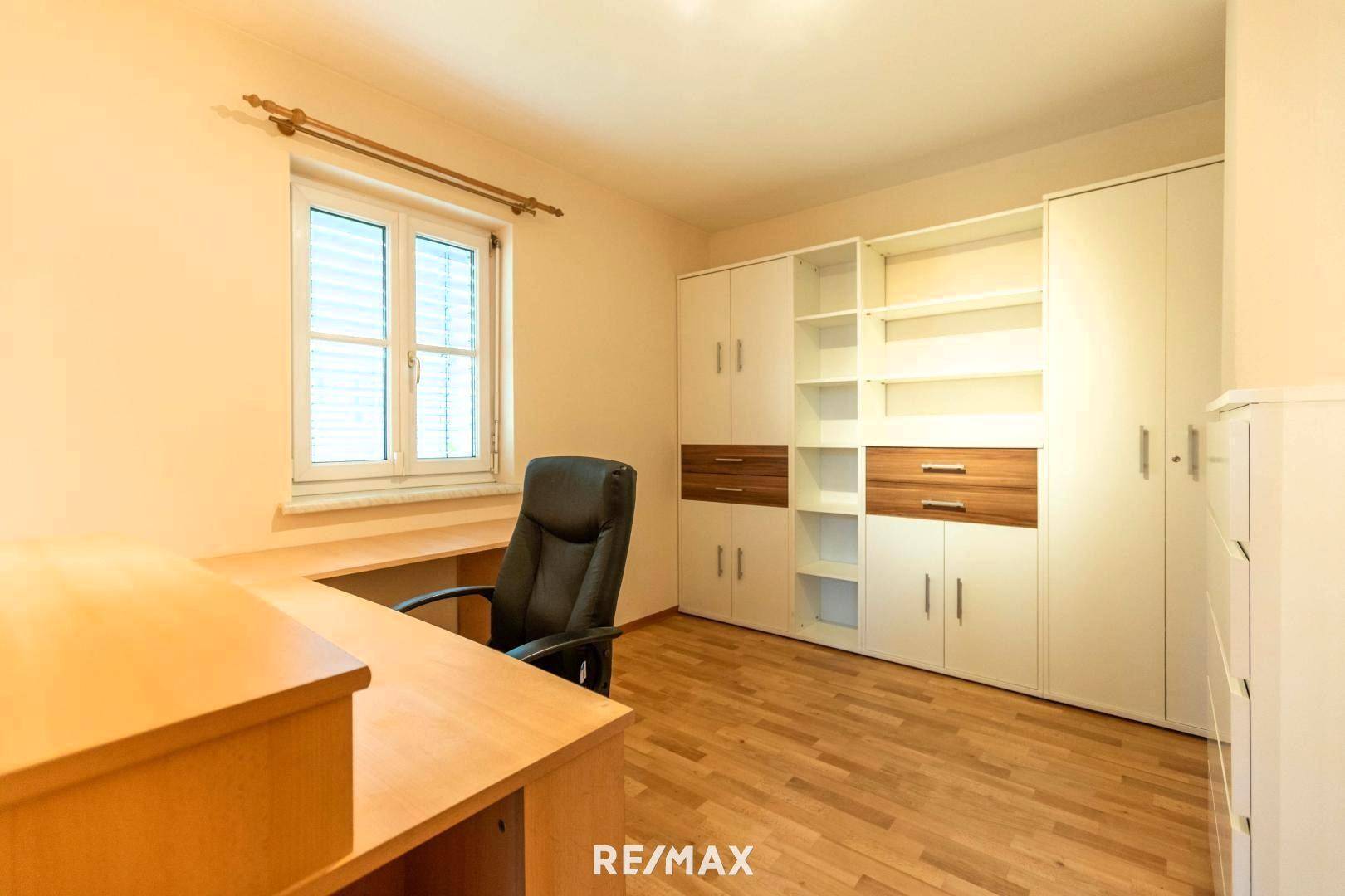 Das Büro EG