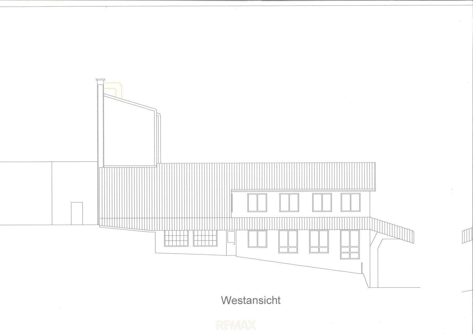 Westansicht des Gebäudes mit verschiedenen Fenstergrößen und Dachlinie.