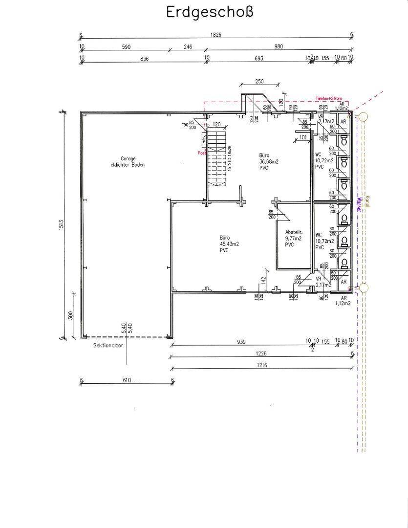 Grundriss des Erdgeschosses mit Garage, Büroräumen und Abstellflächen.