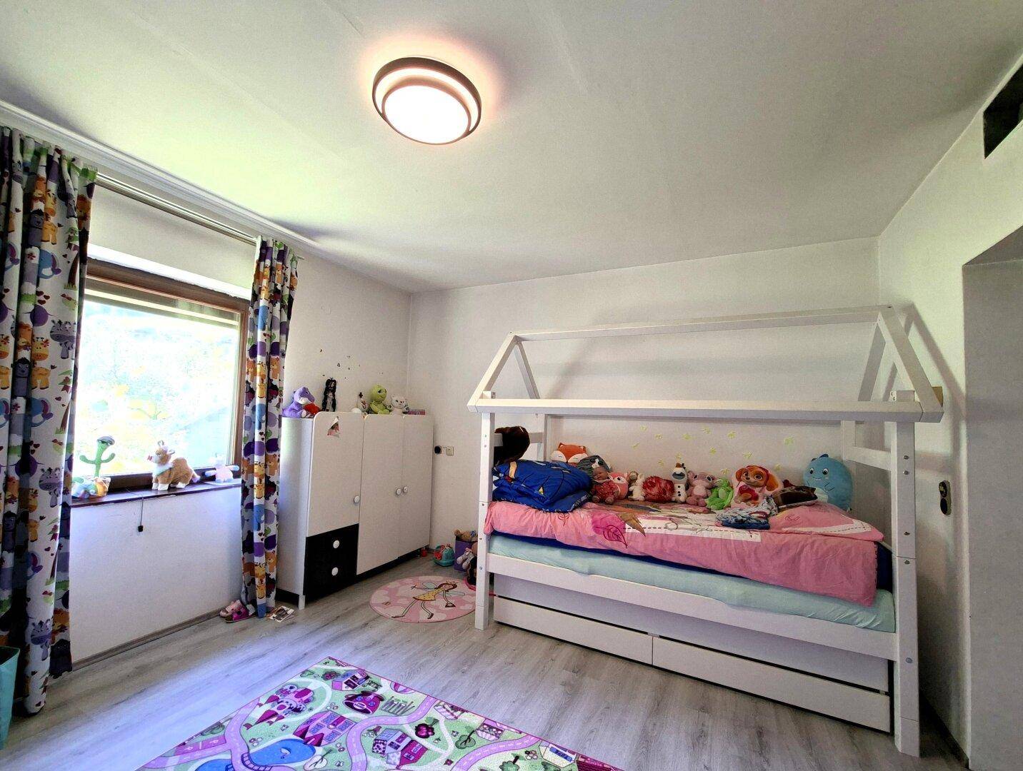 15715-Kinderzimmer