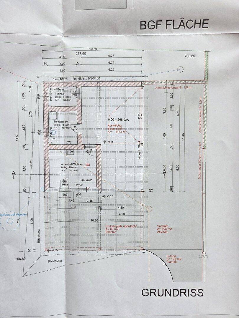 Grundrisszeichnung des Gebäudes mit Bemaßungen und der Bruttogeschossfläche.