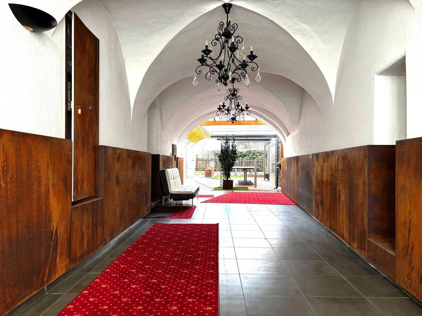Historisches, saniertes Altstadthaus mit Innenhof in zentraler ruhigen Lage - Ansicht 2