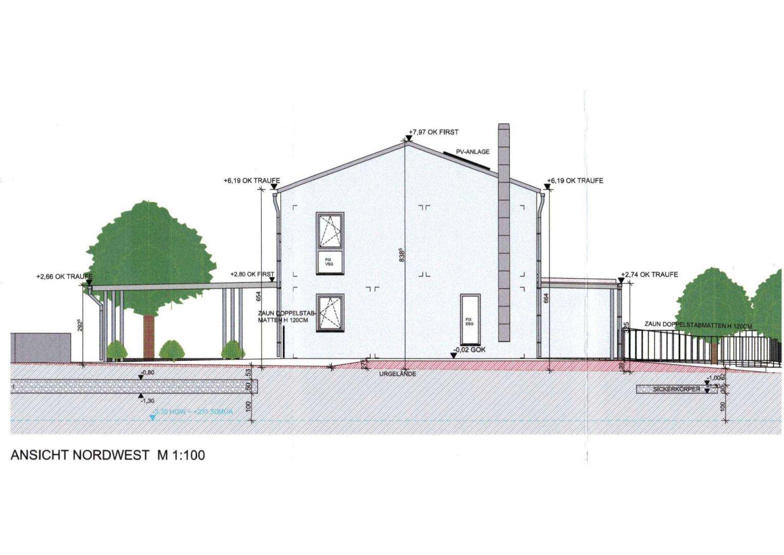Architektonische Ansicht der Nordwestfassade mit Carport und Gartenbereich.