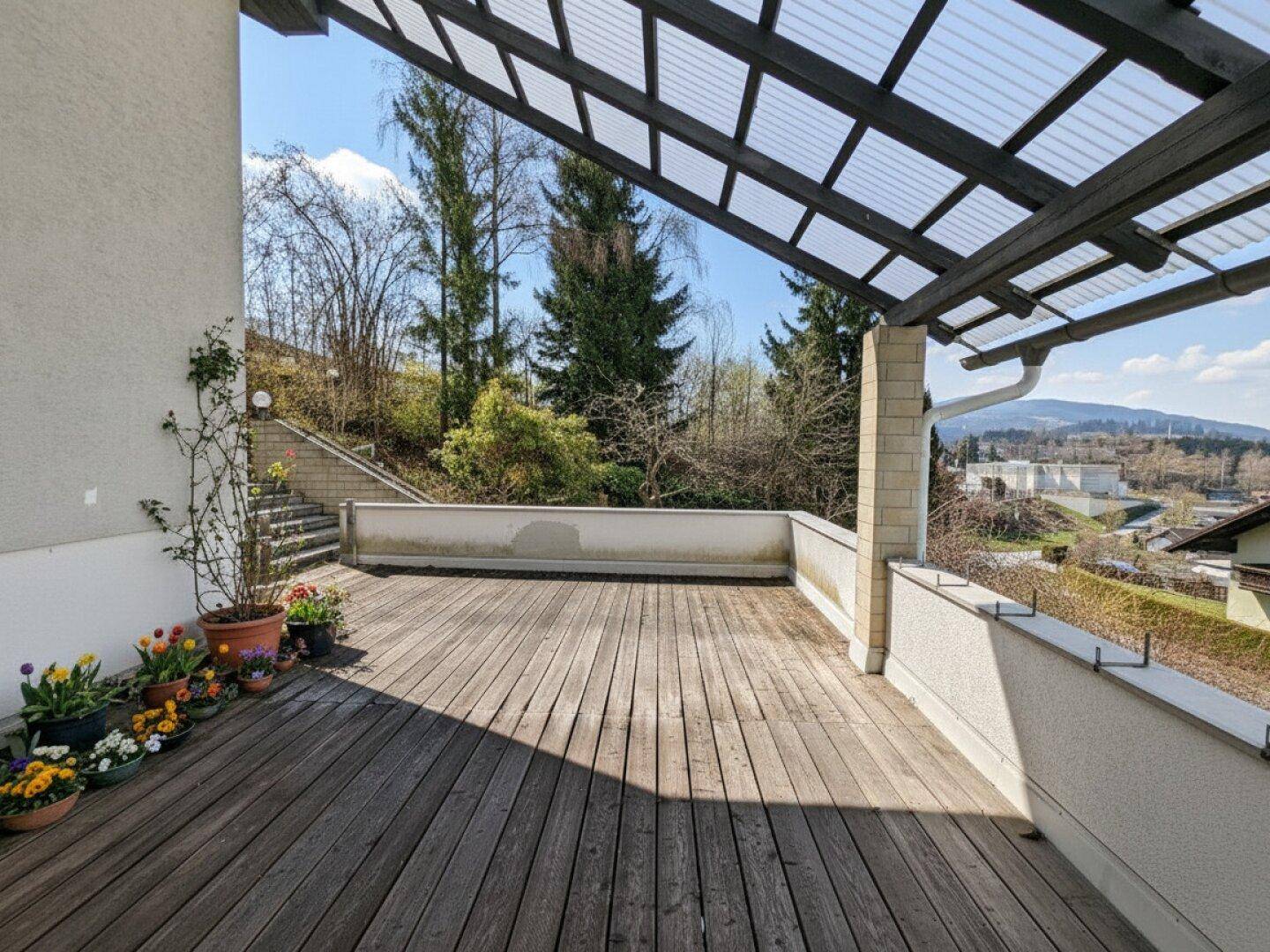Modernes Wohnparadies - Architekten-Haus in toller Aussichtslage - Ansicht 3