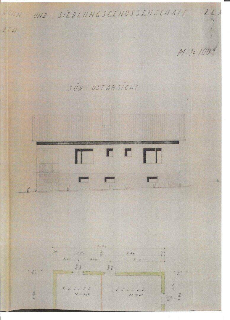 Architektonische Zeichnung der Süd-Ostansicht eines Gebäudes mit teilweisem Grundriss und farbigen Bereichen.