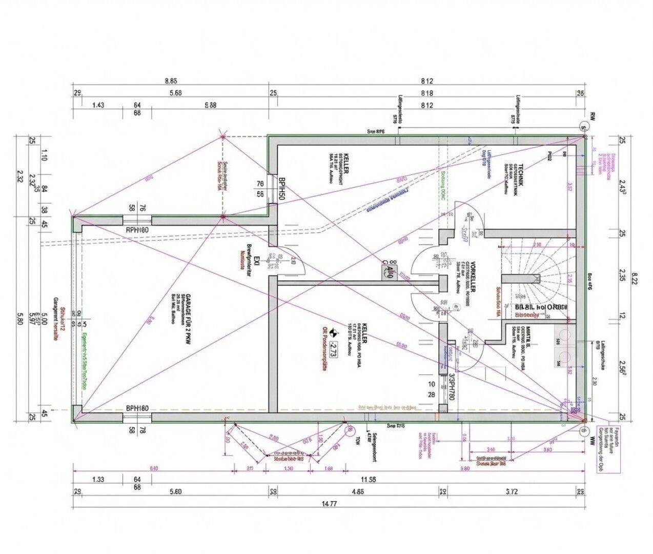 Grundriss des Kellergeschosses mit Garage, Technikraum und weiteren Kellerräumen.