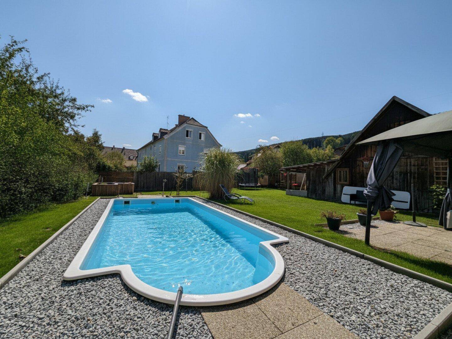 15972-Pool