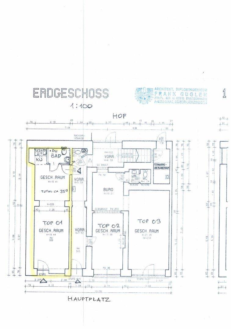 Grundriss des Erdgeschosses mit drei Gewerbeeinheiten und Zugang zu einem Innenhof.