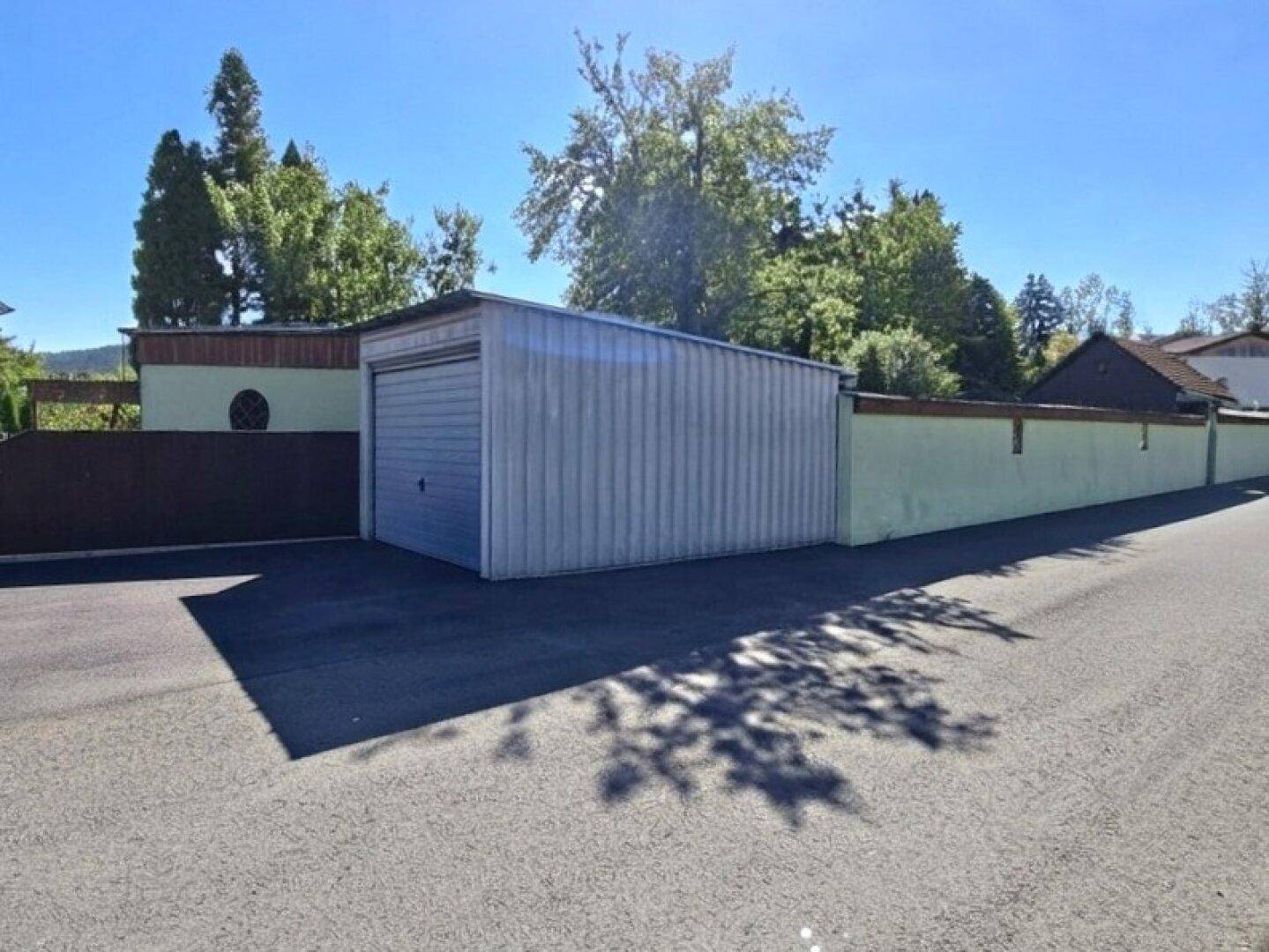 15975-Garage