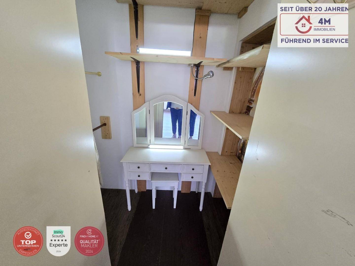 Beghbare Garderobe in Schlafzimmer