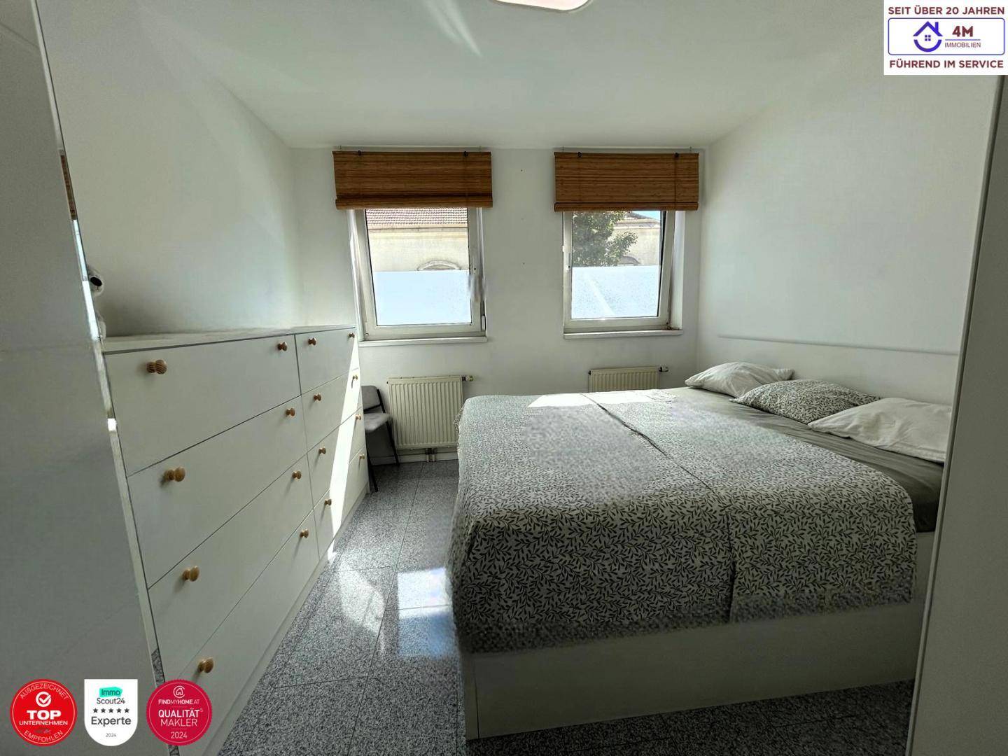 SCHLAFZIMMER 1
