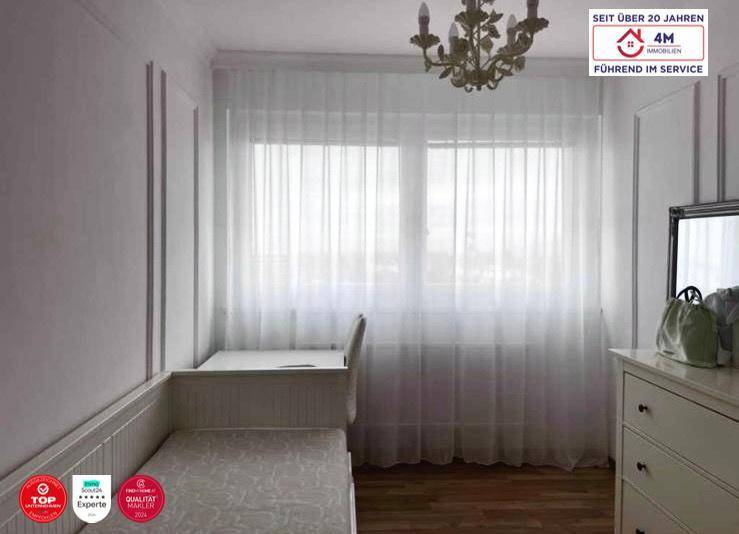Schlafzimmer 1