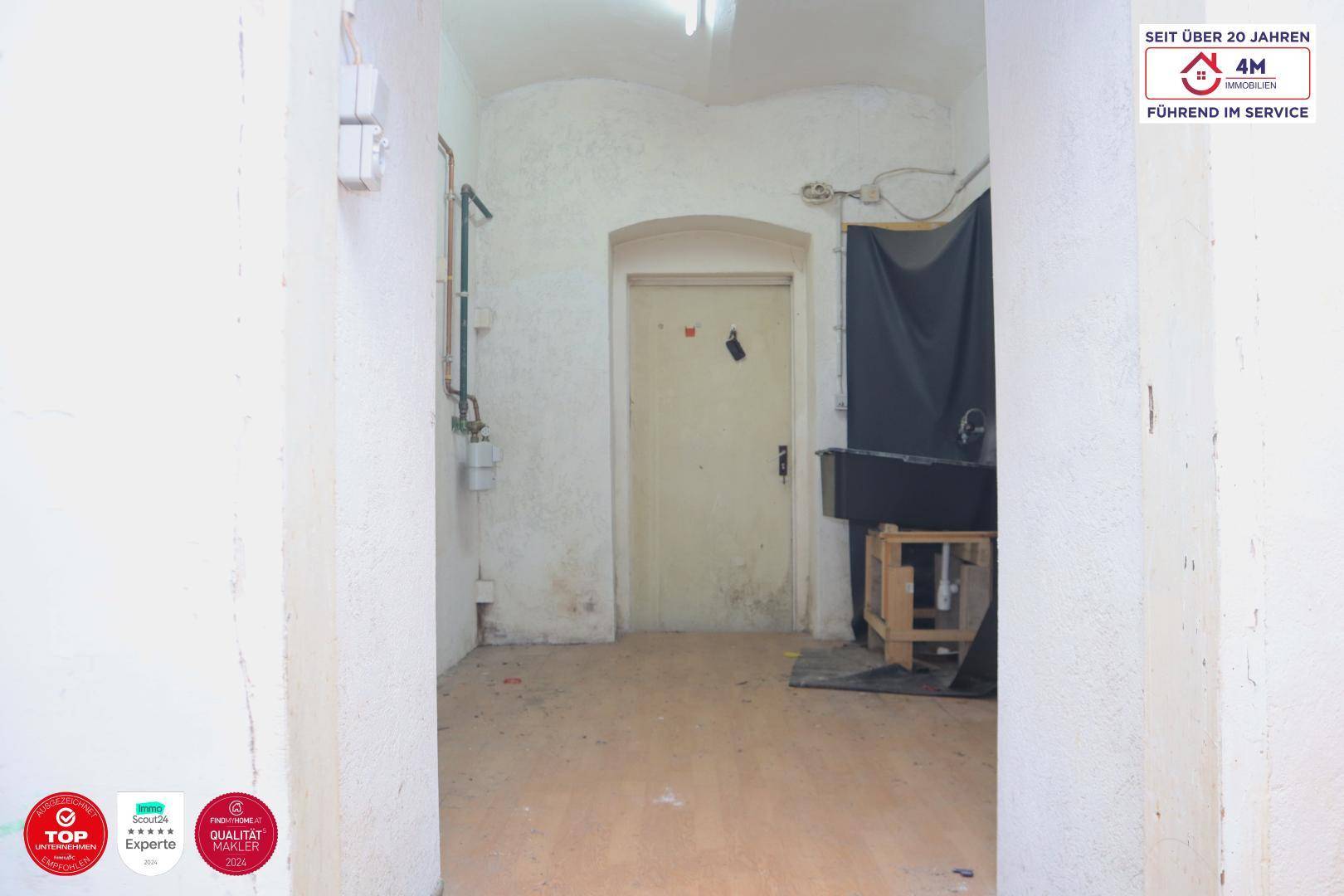 Durchsicht durch die Zwischenraum in der Mitte