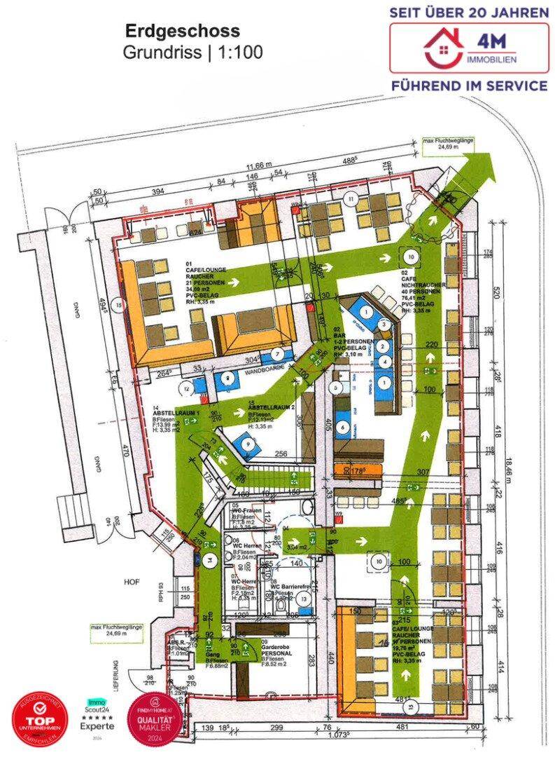 Grundriss des Erdgeschosses mit verschiedenen Zonen für Café, Lounge und Servicebereiche.
