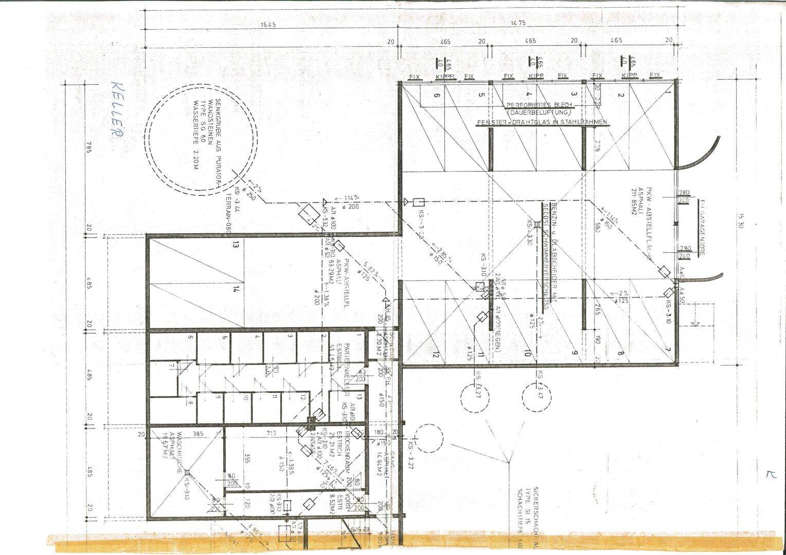 Grundriss des Kellergeschosses mit Abstellräumen und Technikbereichen.