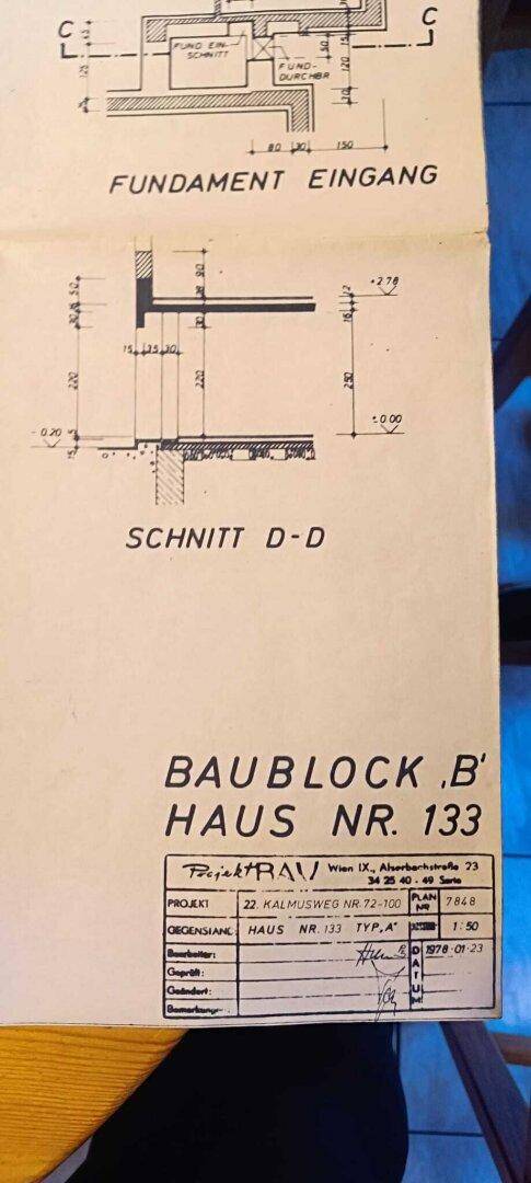 Ausschnitt der Schnittzeichnungen C-C und D-D mit Fundamentdetails.