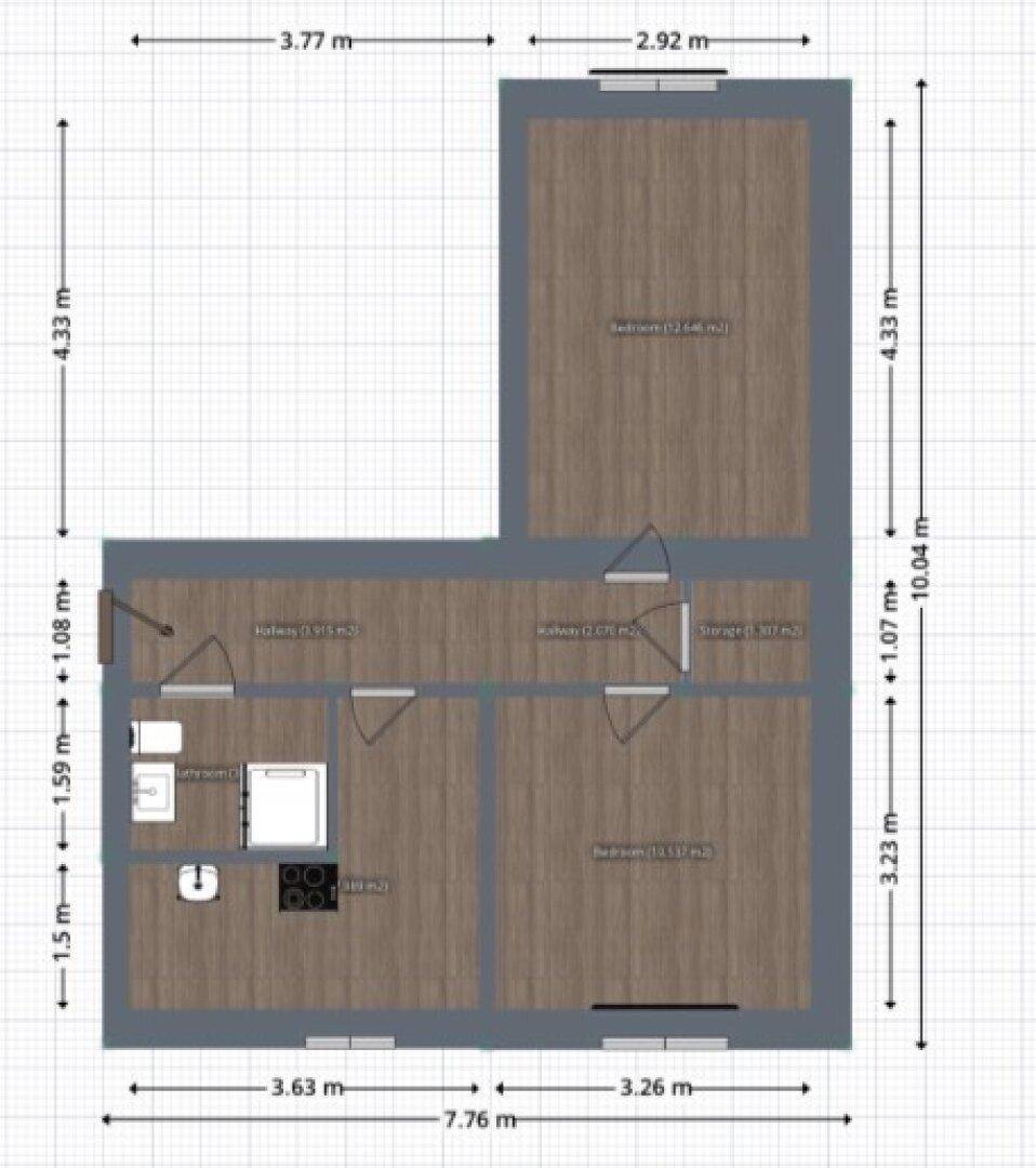 Zweidimensionaler Grundriss einer Wohnung mit Maßen und Raumaufteilung.