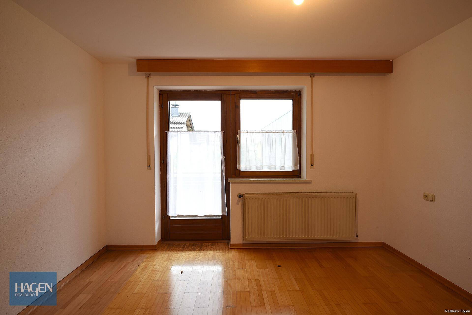 Schlafzimmer 1 mit Balkon