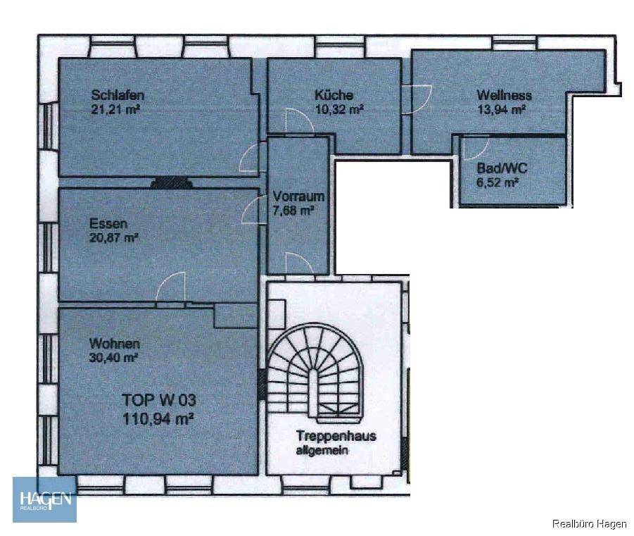 Grundrissplan einer Wohnung mit mehreren Zimmern, darunter Schlafzimmer, Küche und Wellnessbereich.