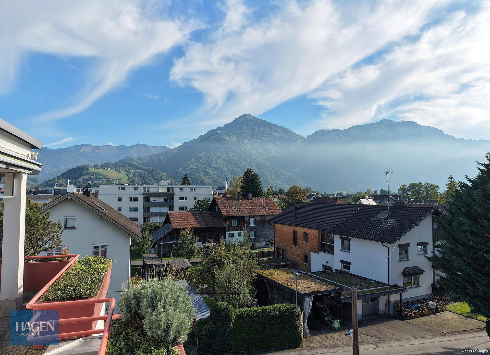 Ihr privates Penthouse-Gefühl: Dachwohnung mit Panoramablick auf den Karren