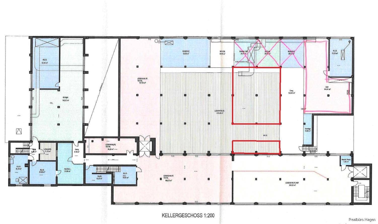 Detaillierter Grundriss des Kellergeschosses mit verschiedenen Räumen und Flächenangaben.
