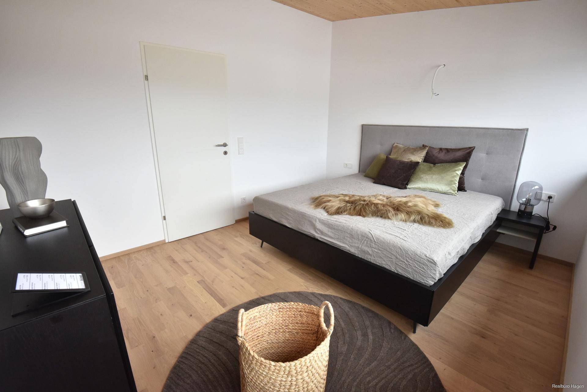 6 Schlafzimmer (2) MUSTERWOHNUNG