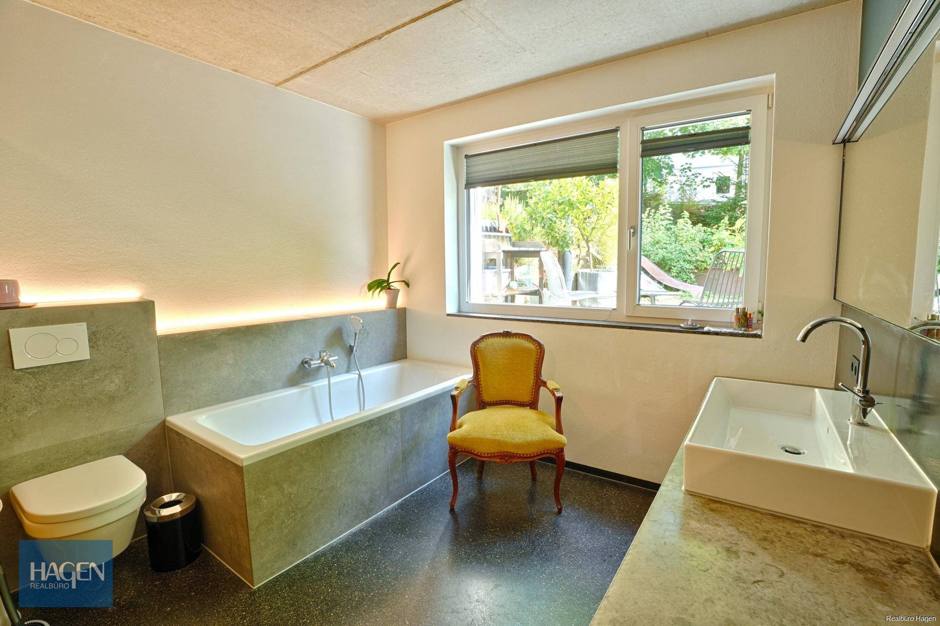 Badezimmer EG