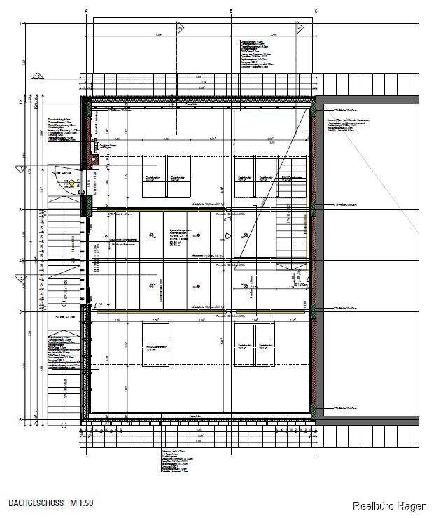 Grundriss des Dachgeschosses mit mehreren Räumen und Dachschrägen.