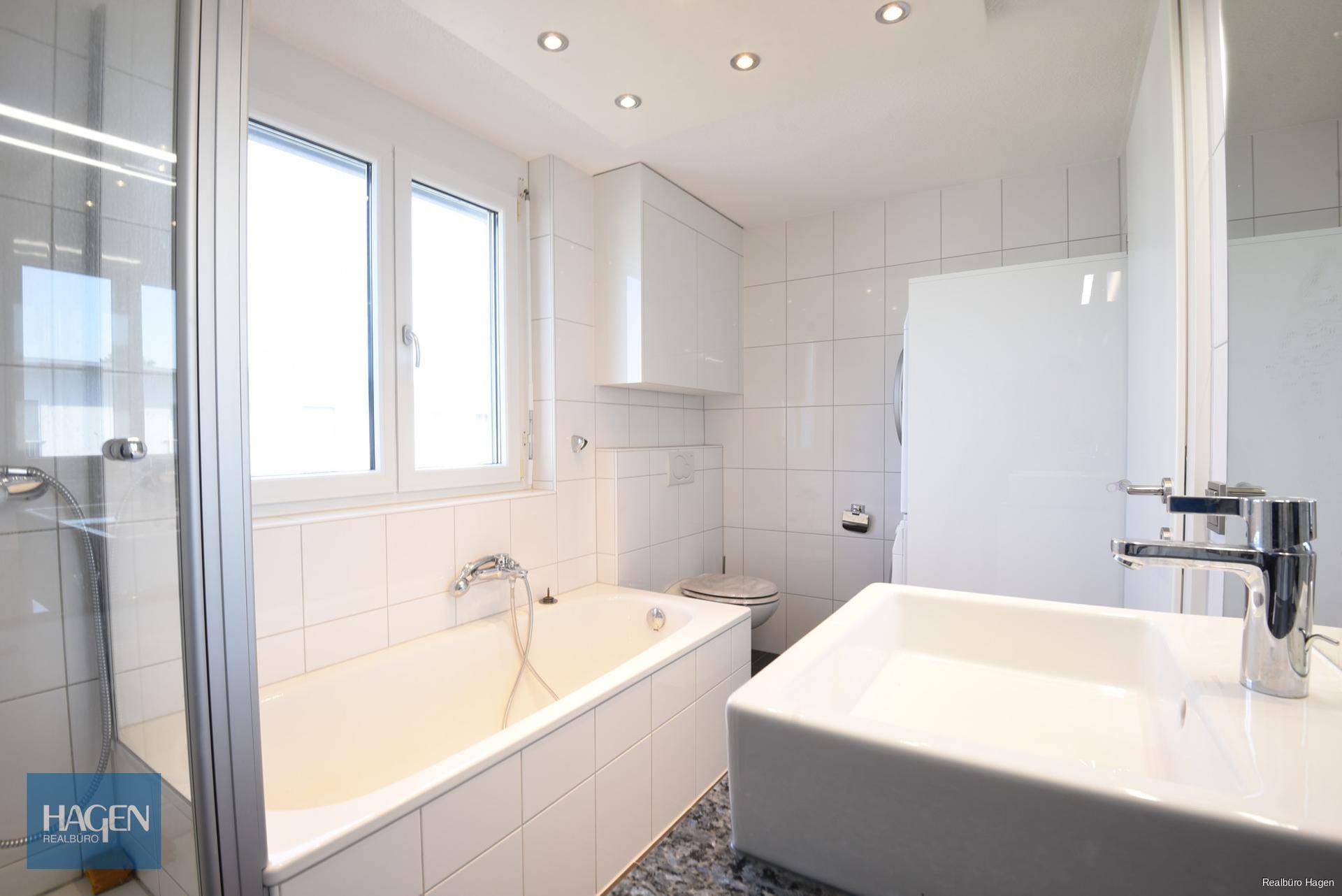 Badezimmer Ansicht 2