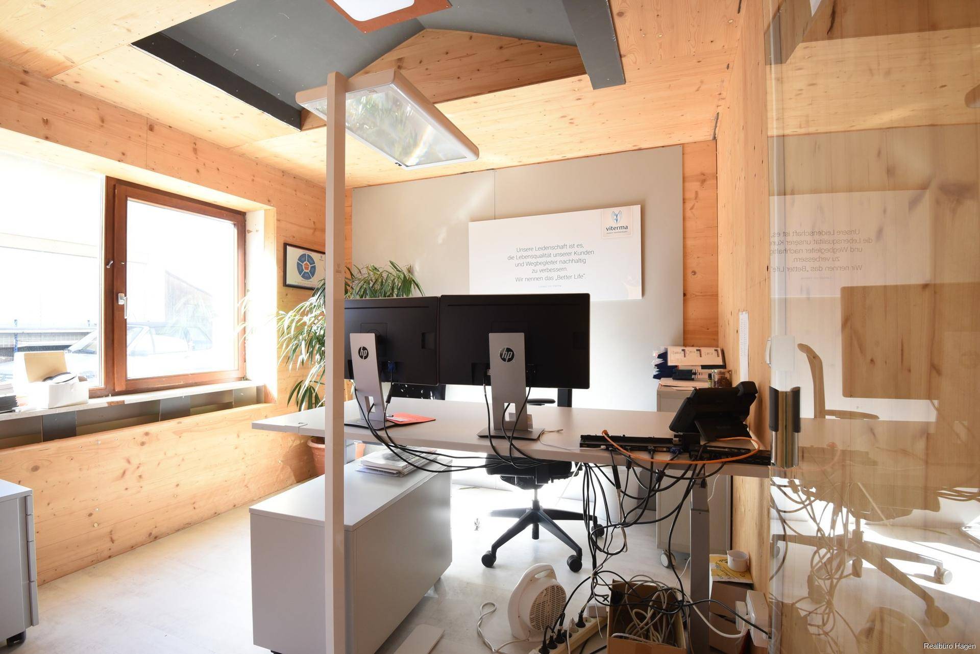Büro 1