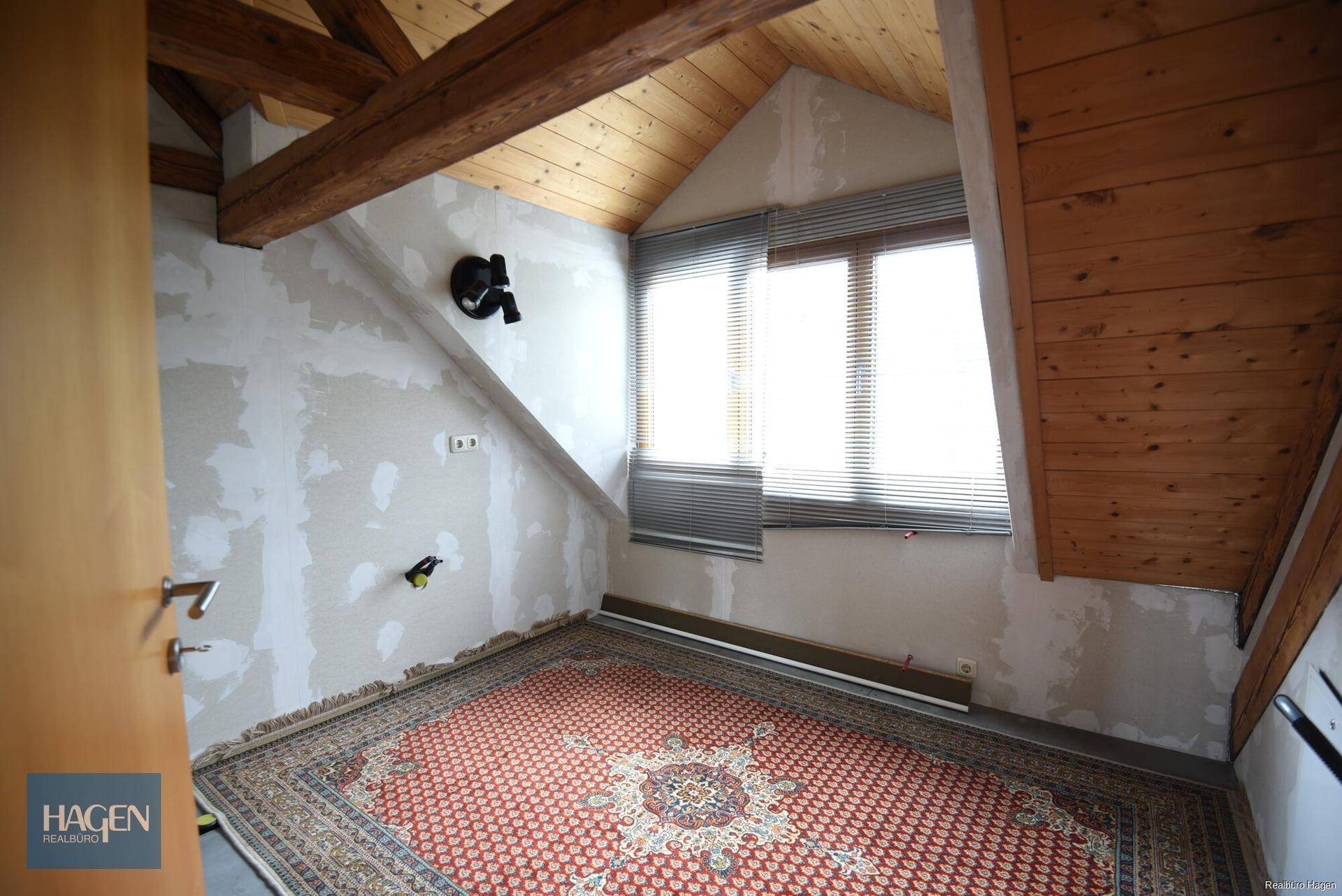 Unausgebauter Raum DG