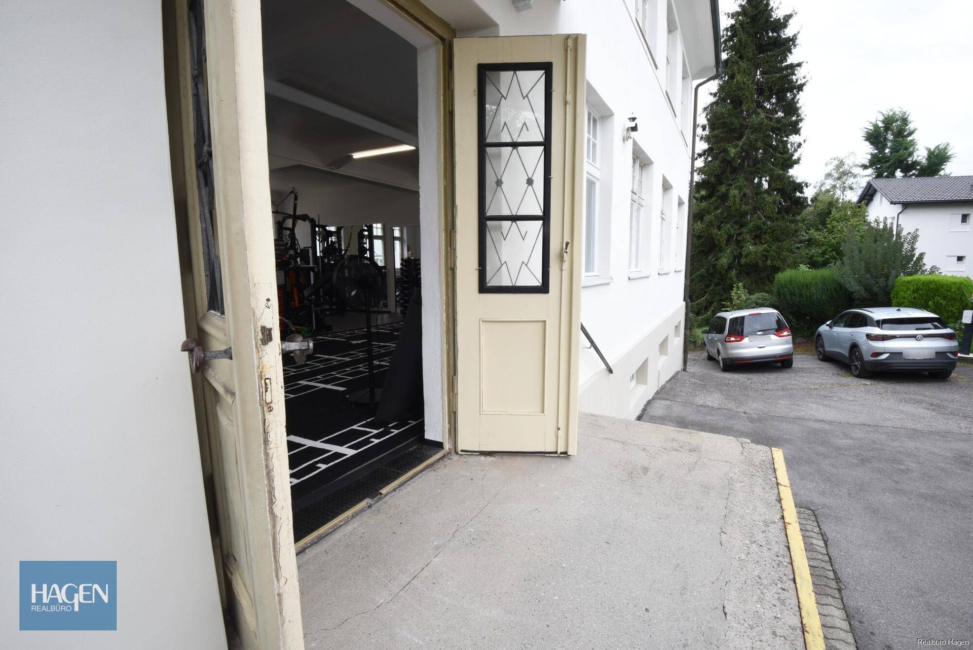 Zugang über Rampe