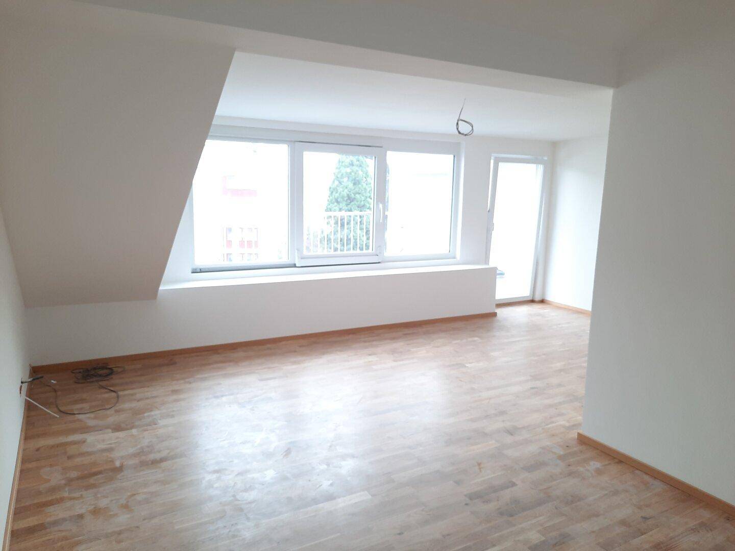 3-Zimmer-Neubau-Dachgeschosswohnung - SAGENTUS Immobilien