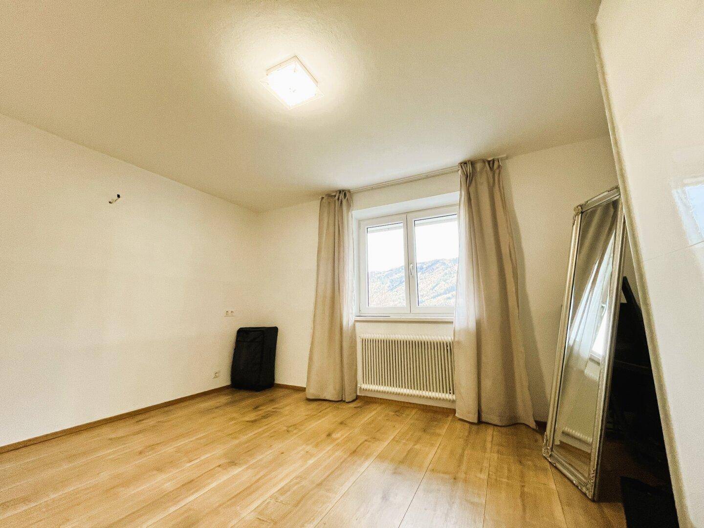 Top 1: Zimmer 1 mit ca. 14,4m²