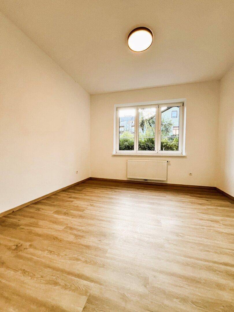 Zimmer 2 mit ca. 15m²