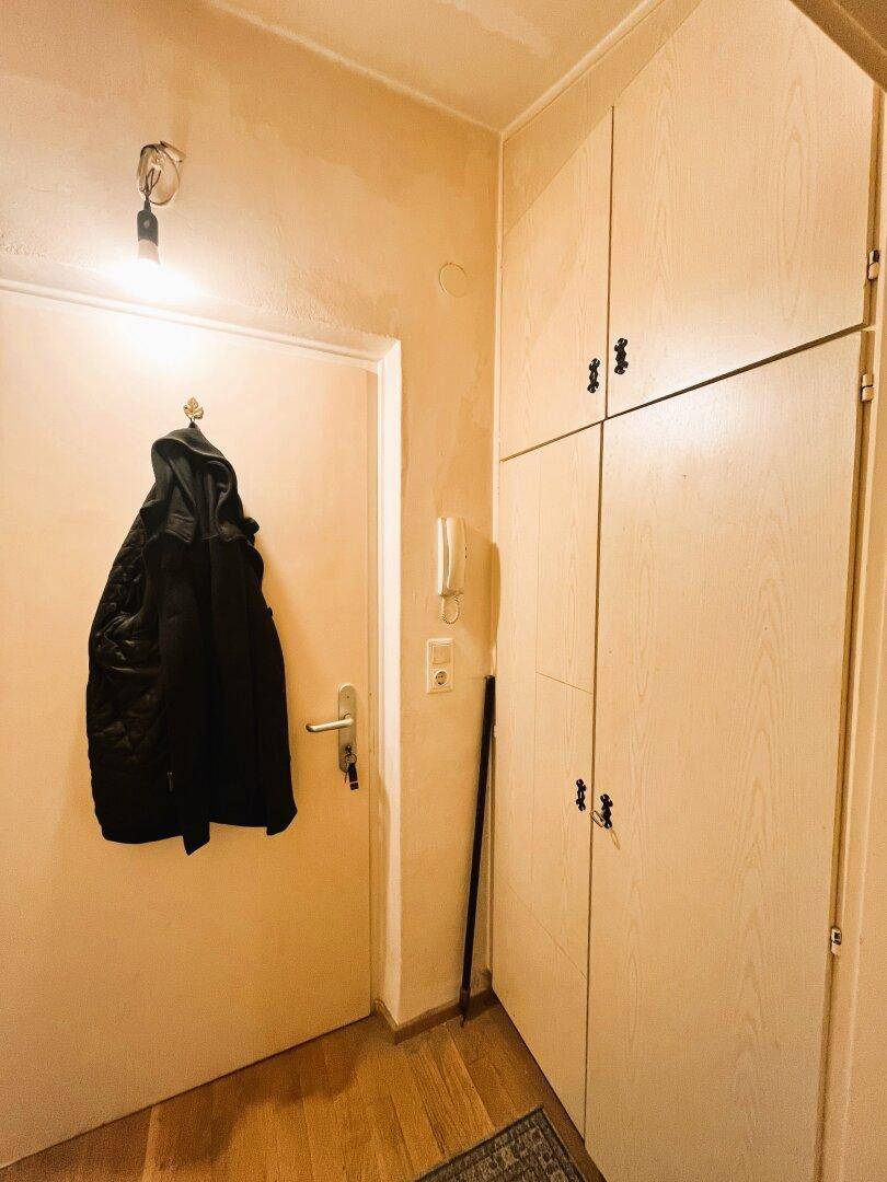 Vorzimmer mit Einbauschrank