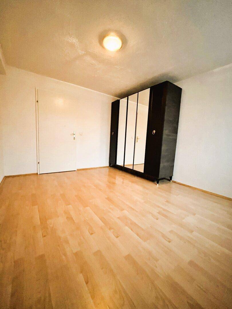 Zimmer 1 mit ca. 13m²