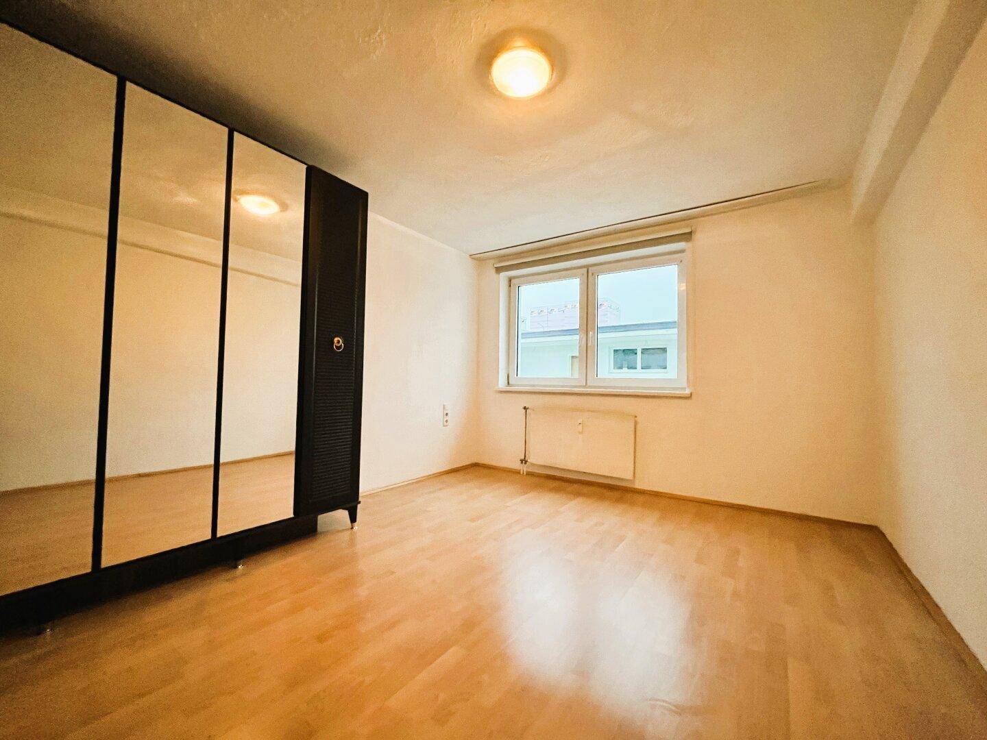 Zimmer 1 mit ca. 13m²