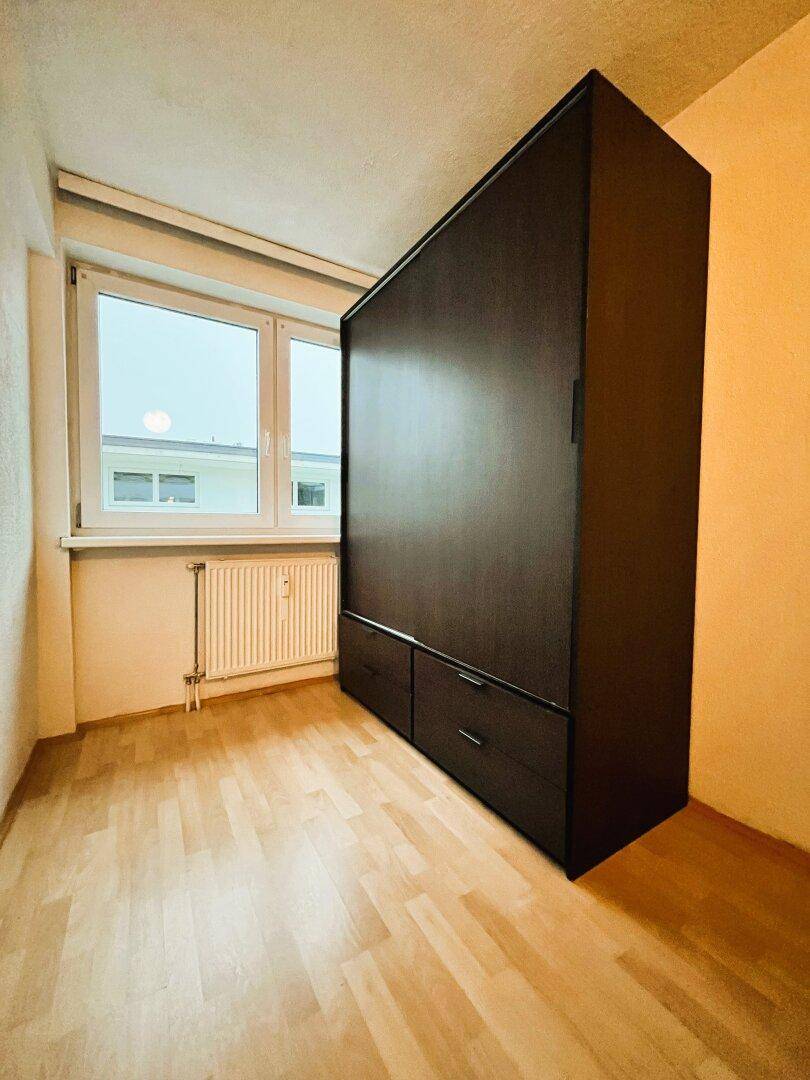 Schlafzimmer 3 mit ca. 7m²