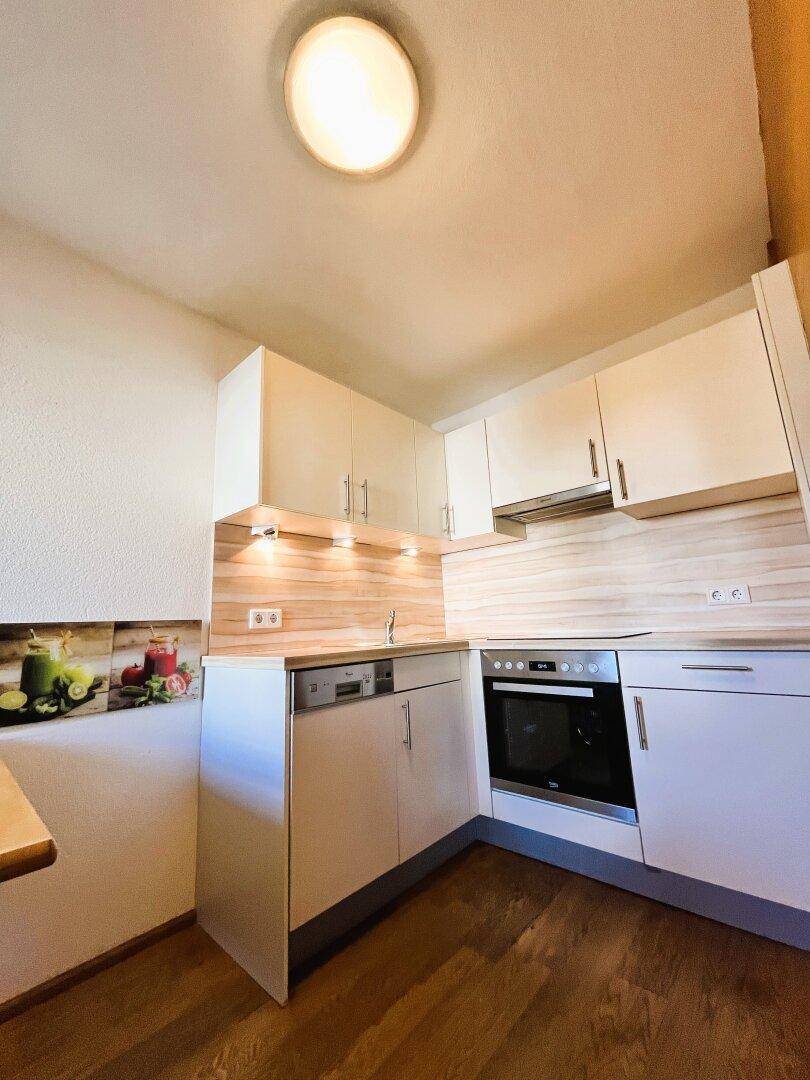 3. Wohnung mit ca. 64m², 2 Zimmern, 2 Bädern und Balkon