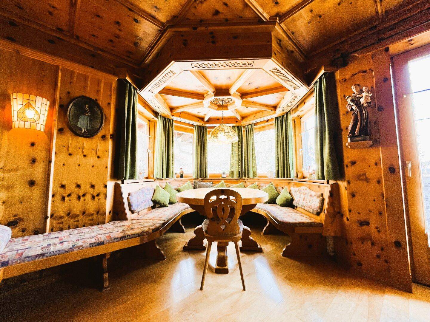 4.Wohnung im 1.OG mit ca. 104m², 4 Zimmern, 2 Bädern und 2 Balkonen