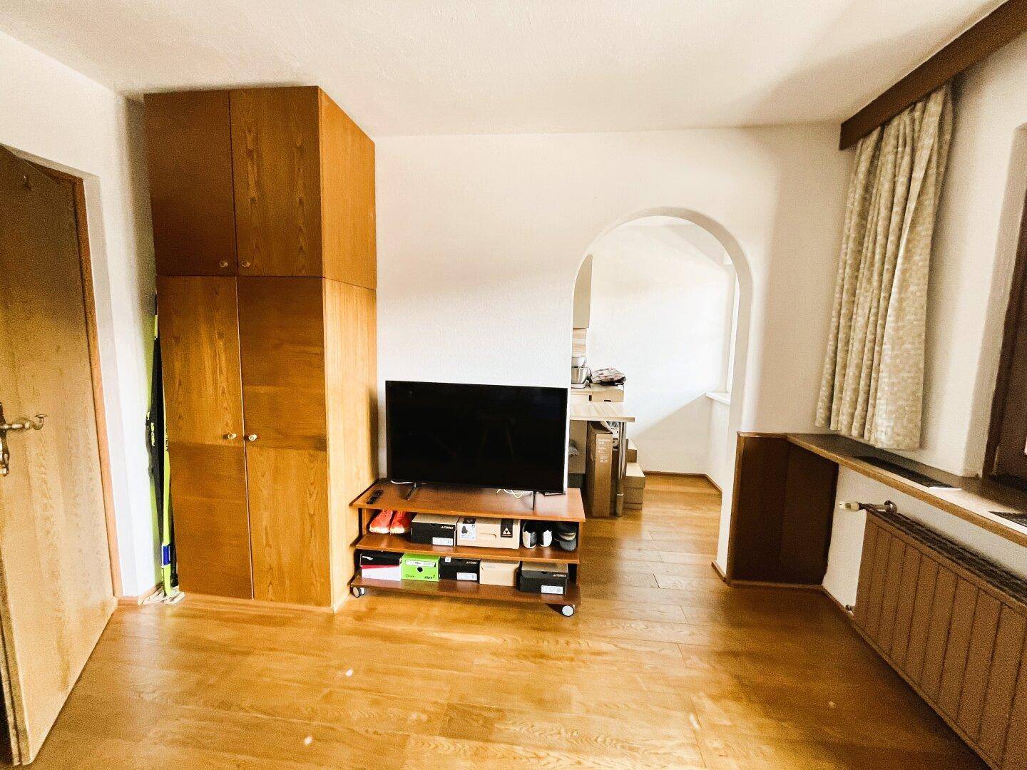 5. Wohnung mit ca. 15m², 1 Zimmer, 1 Bad und 1 Balkon