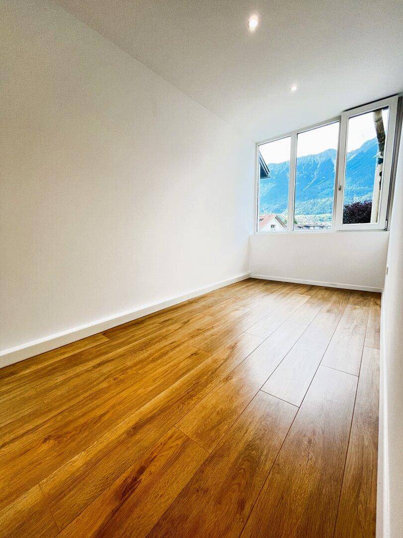 Zimmer 4 mit ca. 10m² und kleinem Balkon