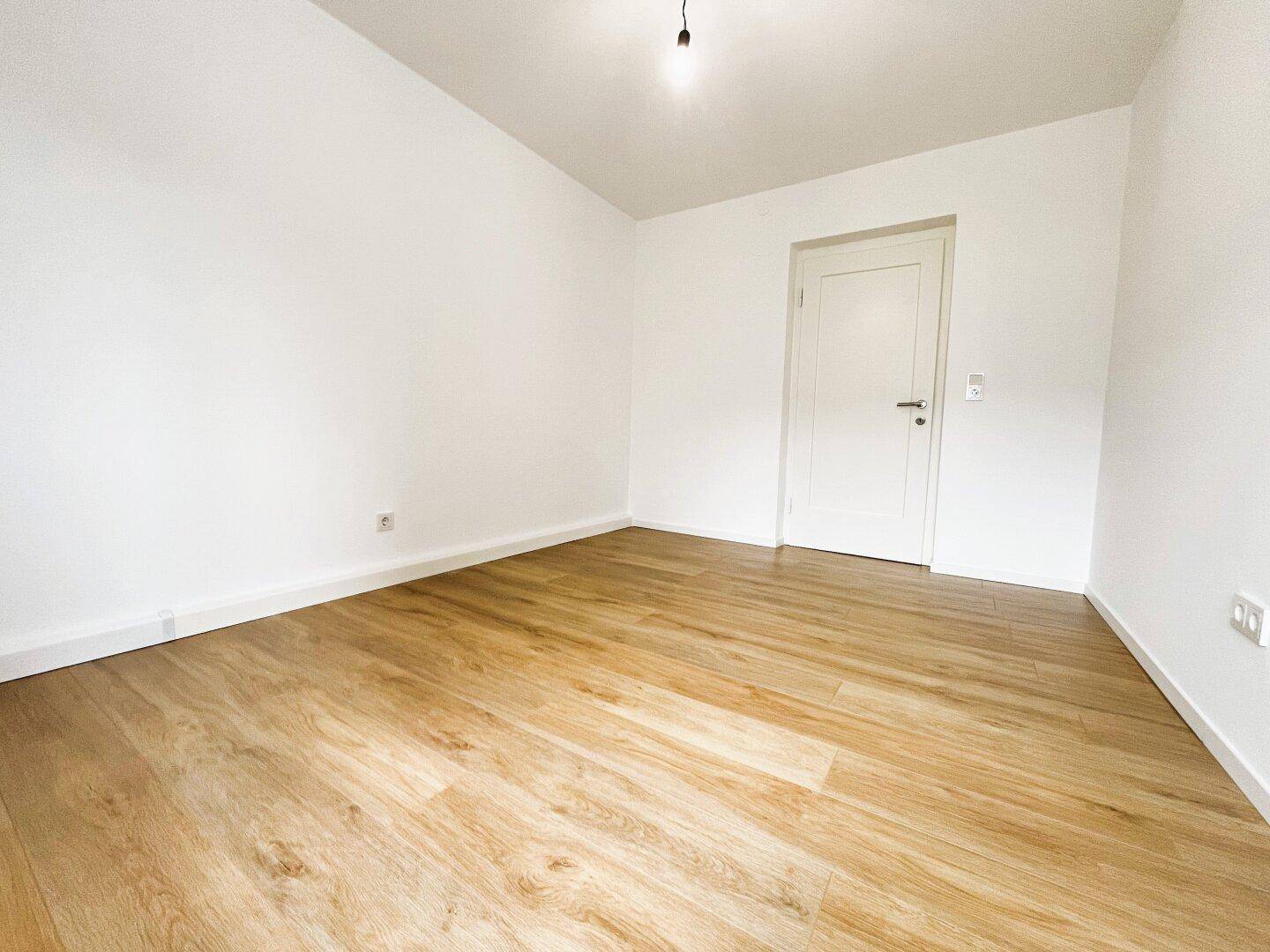 Zimmer 2 mit ca. 12m²