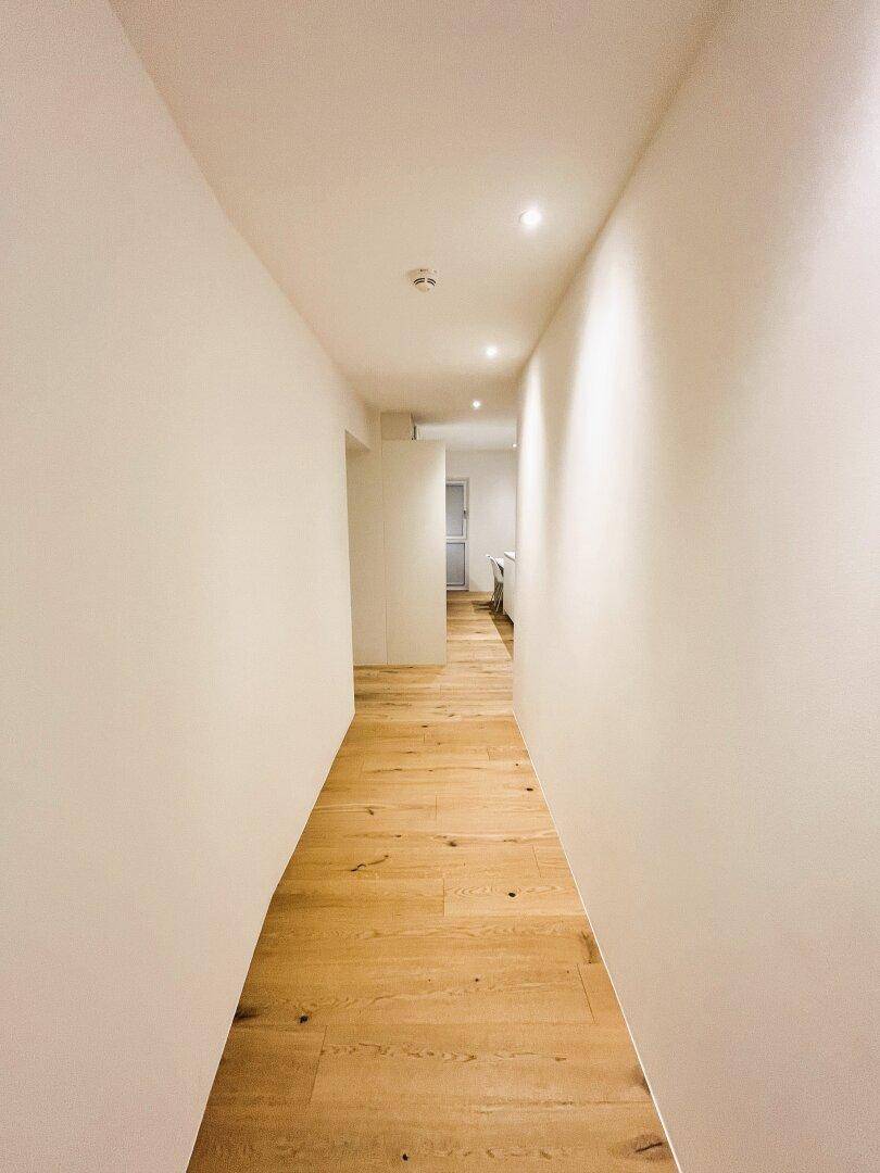 Flur Wohnung mit LED-Einbauspots