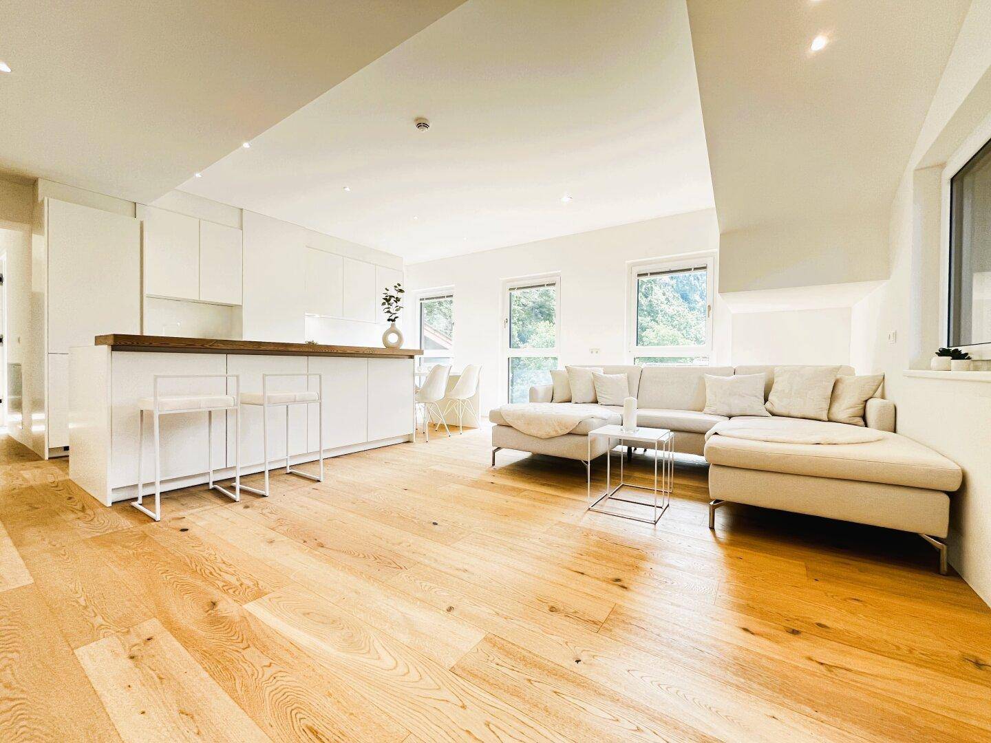 Wohn-/ Essbereich mit ca. 42m²