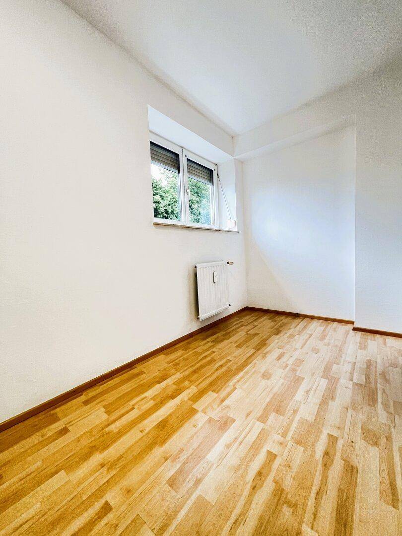 kleineres Zimmer /Büro